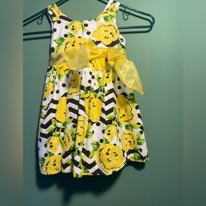 - RMLA adorable girls dress size 2T